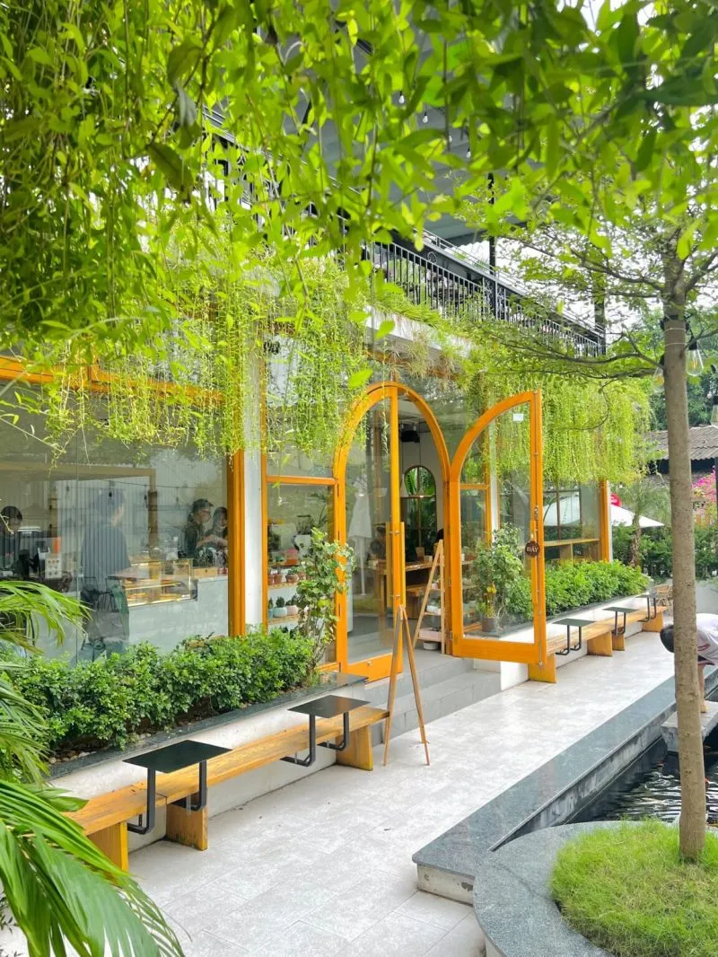 dich-vu-thi-cong-san-vuon-cho-quan-cafe-2