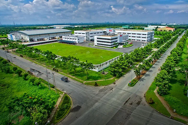 Mảng xanh bao quanh nhà xưởng