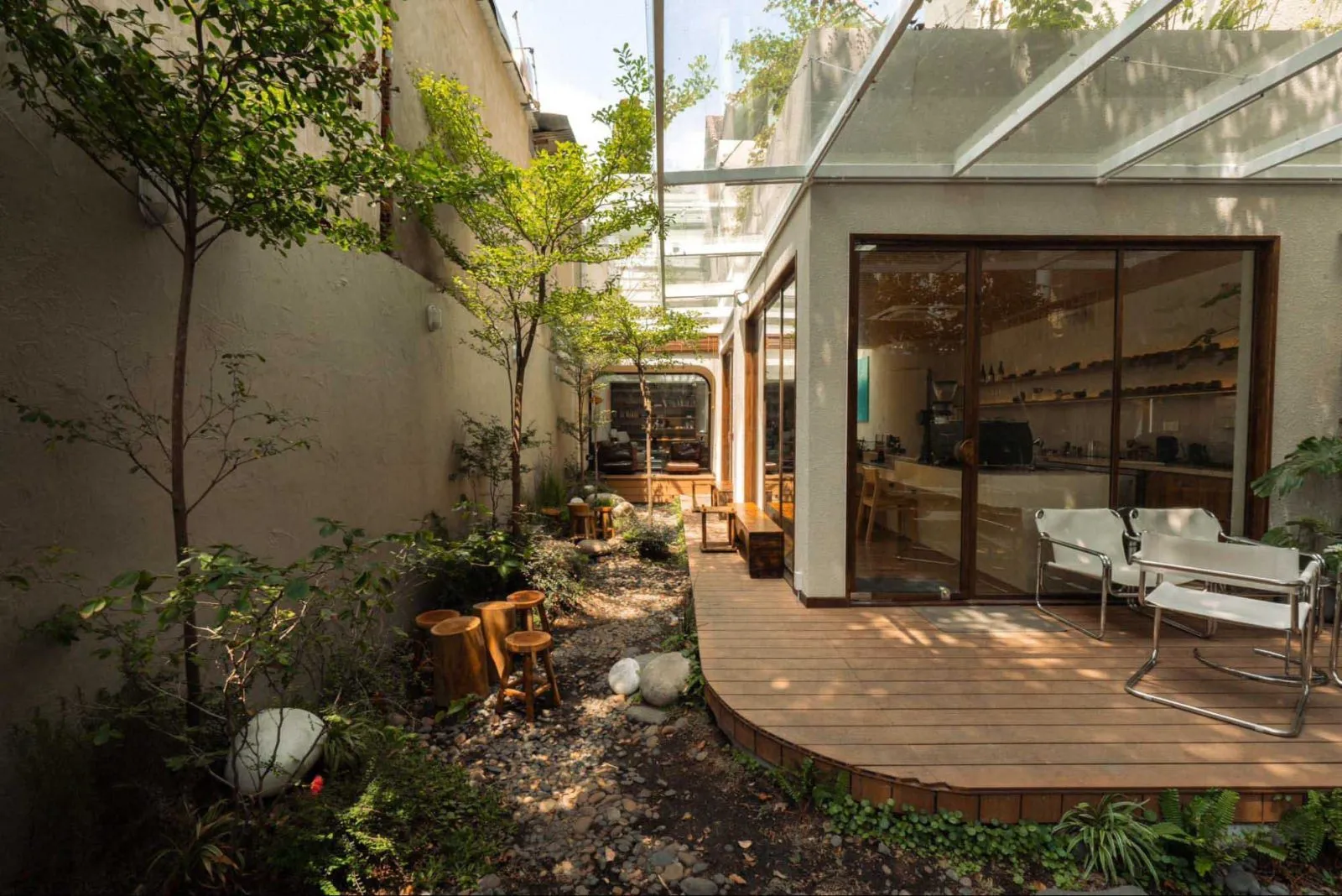 bao-duong-san-vuon-quan-cafe-3