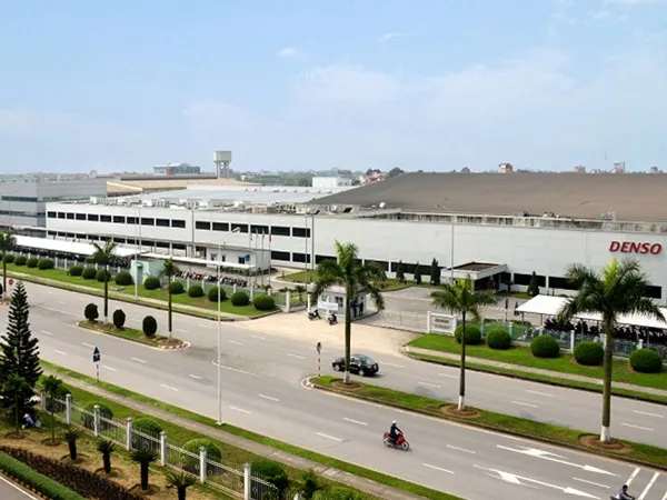 mau-thiet-ke-canh-quan-nha-may-4